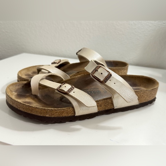 Birkenstock Women's Tan Sandals - Picture 2 of 7